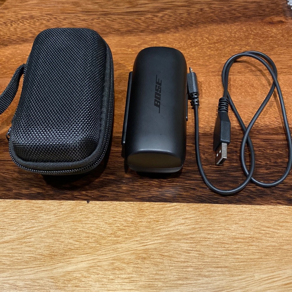 Bose Headphone Charging Case